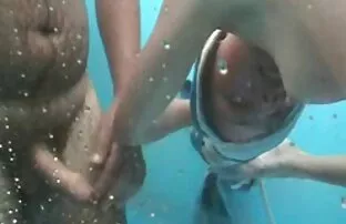XXX سه گانه گرم در ساحل دانلود فیلم سوپر پورنو