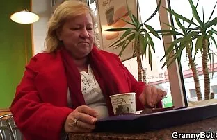 XXX رابطه جنسی فیلم های سکسی دانلود رایگان در نزدیکی پنجره در جوراب مشکی