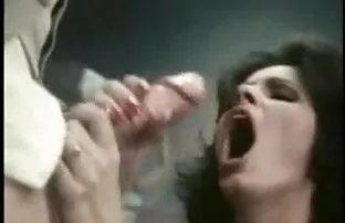 XXX زن و شوهر متاهل دانلود رایگان سریال های سکسی که دارای نژادهای جنسی هستند